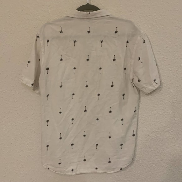 Junk Food Disney men's medium button down short sleeve shirt palm trees Mickey - Picture 4 of 5